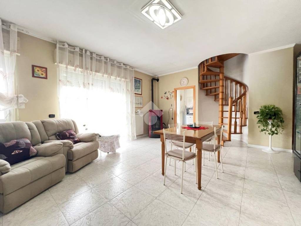 appartamento in vendita a Casalbordino in zona Miracoli