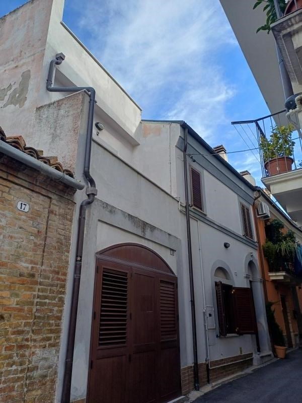 casa indipendente in vendita a Casalbordino in zona Casalbordino Lido