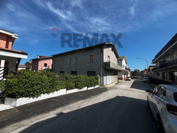 casa indipendente in vendita a Casalbordino