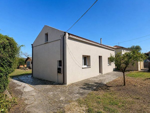 casa indipendente in vendita a Casalbordino in zona Miracoli