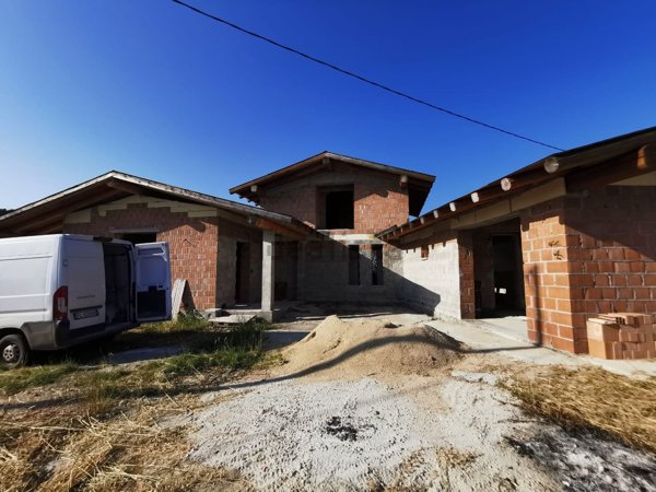 casa indipendente in vendita a Casalbordino in zona Miracoli