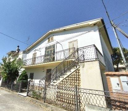casa indipendente in vendita a Casalbordino