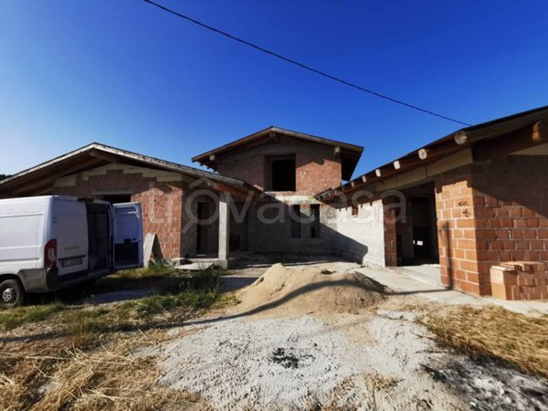 casa indipendente in vendita a Casalbordino