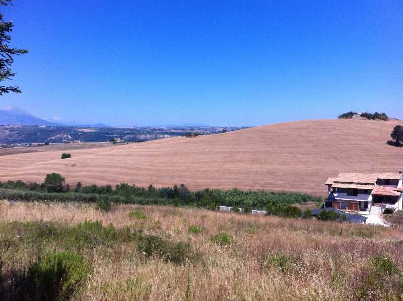 terreno edificabile in vendita a Casalincontrada in zona Colle Petrano