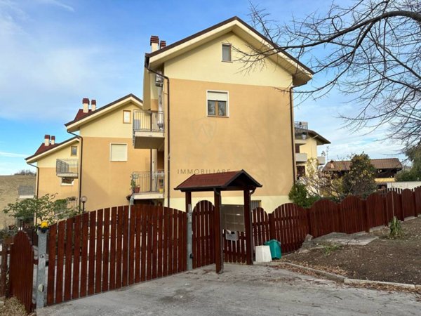 appartamento in vendita a Casalincontrada in zona Colle Petrano
