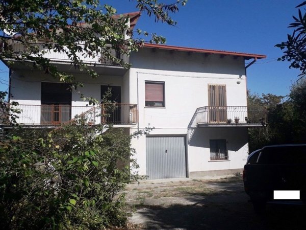 casa indipendente in vendita a Casalincontrada