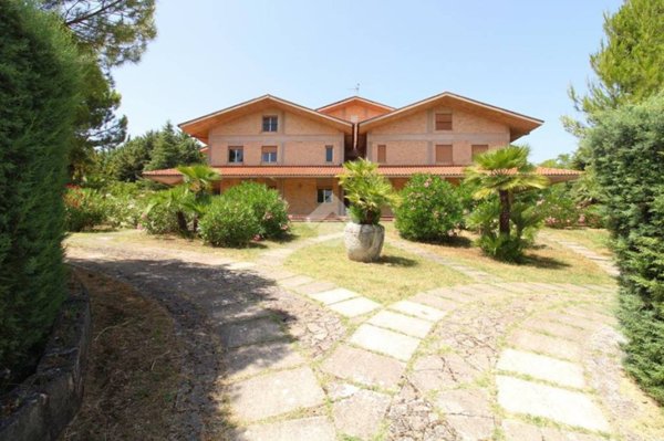 casa indipendente in vendita a Casalincontrada in zona Coppelli