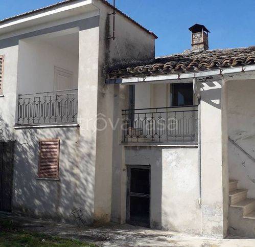 casa indipendente in vendita a Casalincontrada
