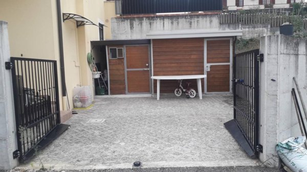 casa indipendente in vendita a Casalincontrada in zona Brecciarola