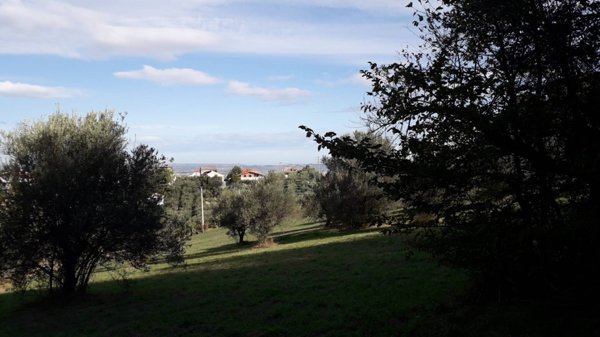 terreno edificabile in vendita a Casalincontrada
