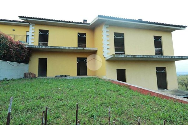 casa indipendente in vendita a Casalincontrada in zona Coppelli