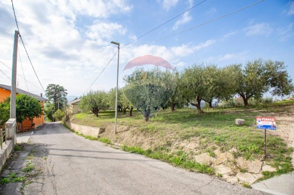 casa indipendente in vendita a Casalincontrada in zona Fellonice