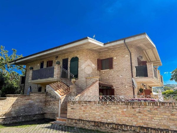 appartamento in vendita a Casalincontrada