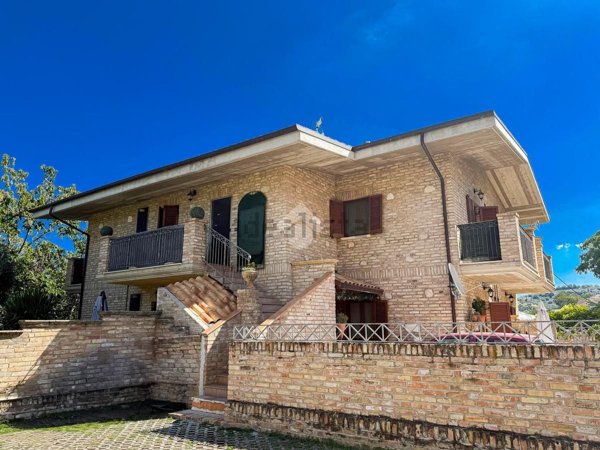 appartamento in vendita a Casalincontrada