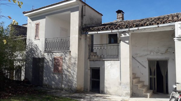 casa indipendente in vendita a Casalincontrada
