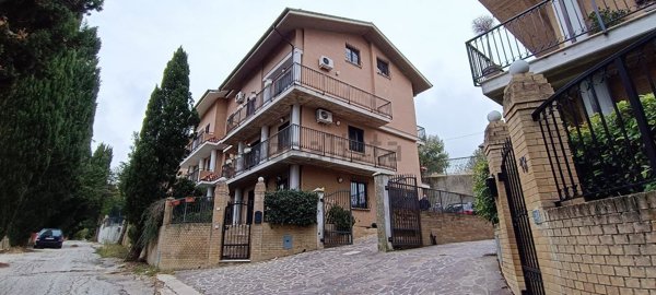 casa indipendente in vendita a Casalincontrada