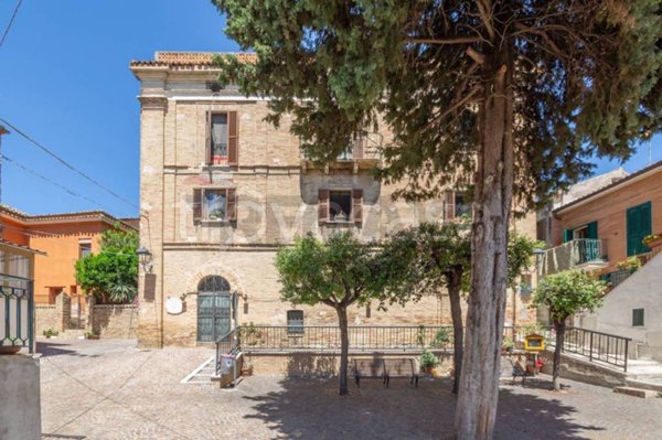 casa indipendente in vendita a Casalincontrada