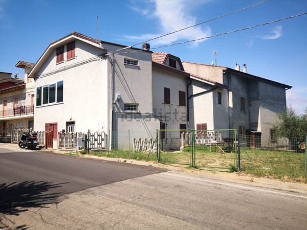 appartamento in vendita a Casalincontrada in zona Fontanelle