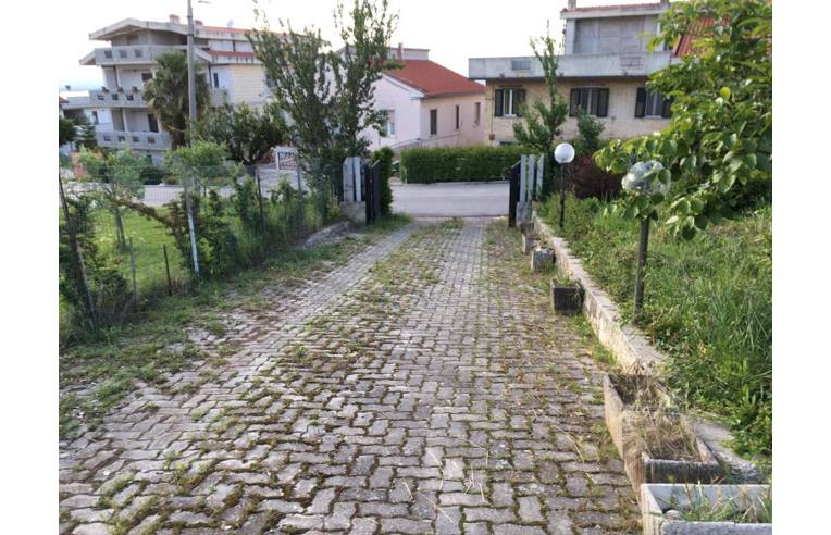 casa indipendente in vendita a Casalincontrada