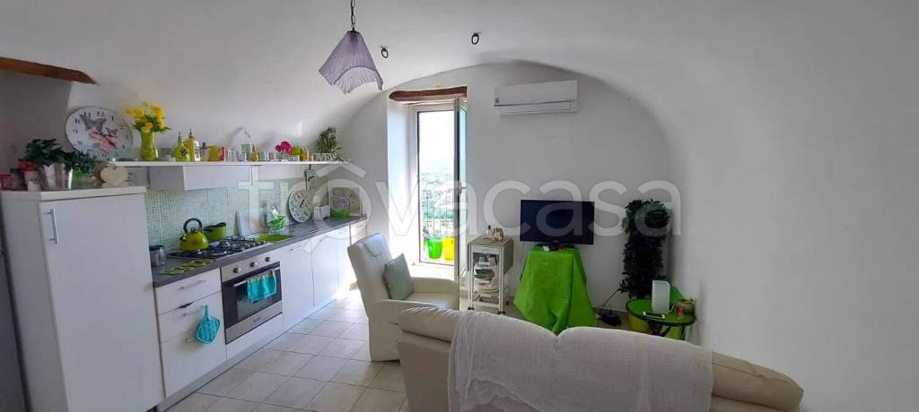 casa indipendente in vendita a Casoli