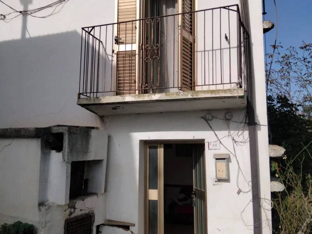 casa indipendente in vendita a Casoli