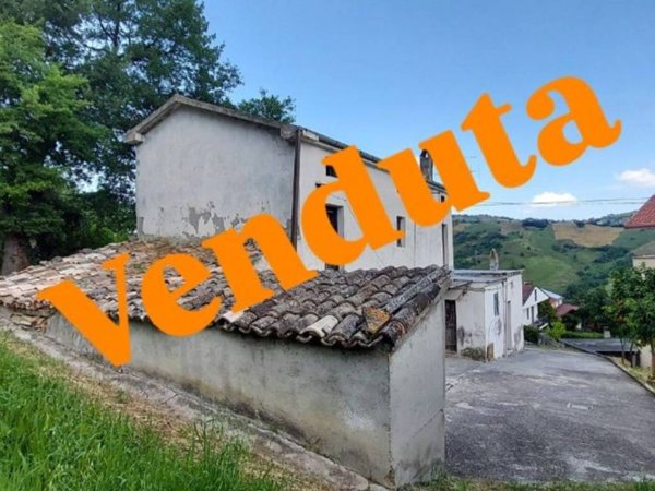 casa indipendente in vendita a Casoli