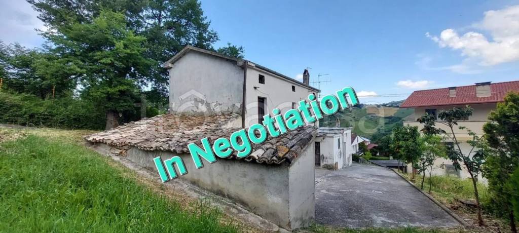casa indipendente in vendita a Casoli