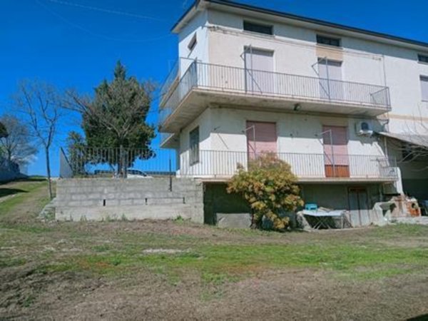 casa indipendente in vendita a Casoli in zona Pianibbie