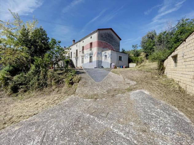 casa indipendente in vendita a Casoli in zona Verratti