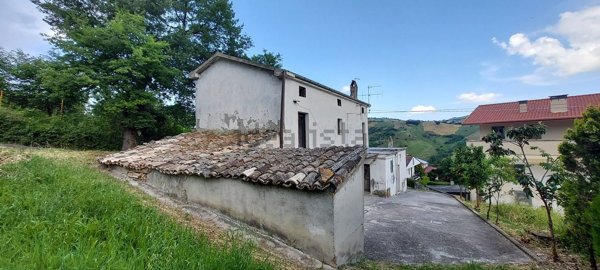 casa indipendente in vendita a Casoli