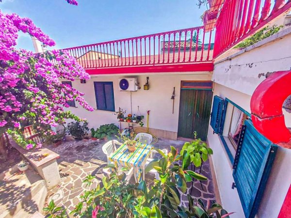 casa indipendente in vendita a Casoli