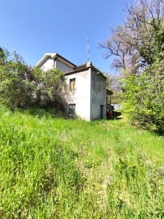 casa indipendente in vendita a Casoli