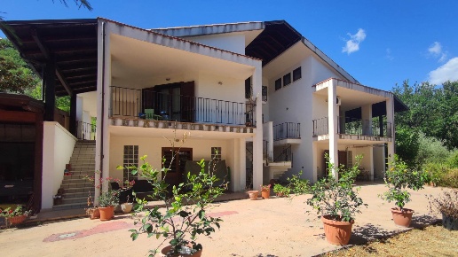 casa indipendente in vendita a Casoli