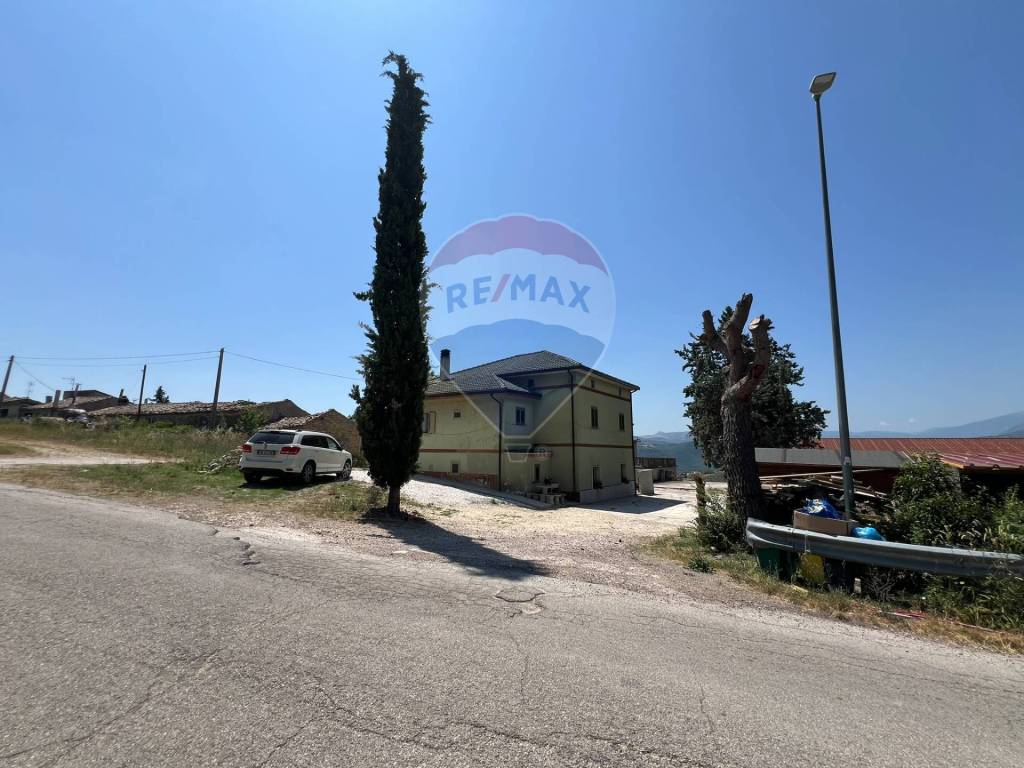 casa indipendente in vendita a Casoli in zona Ascigno