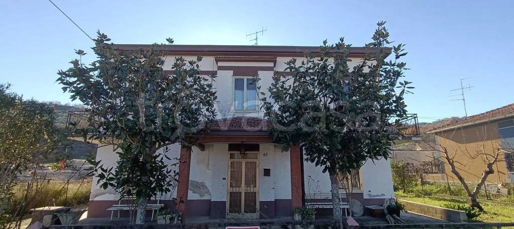 casa indipendente in vendita a Casoli