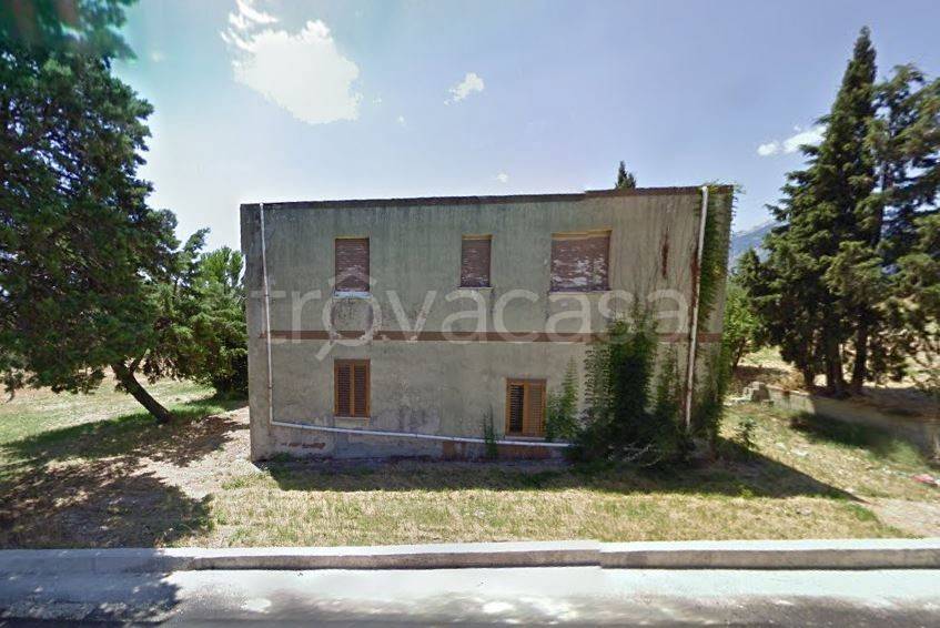 casa indipendente in vendita a Casoli in zona Piano delle Vigne