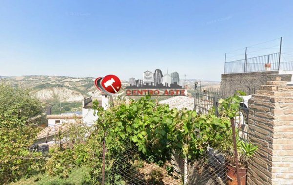 casa indipendente in vendita a Casoli
