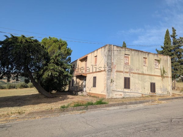 casa indipendente in vendita a Casoli in zona Piano delle Vigne