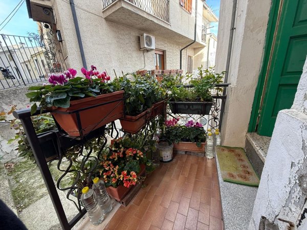 appartamento in vendita a Casoli in zona Laroma