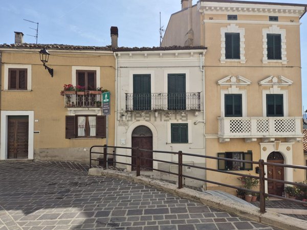 pentavano in vendita a Casoli in zona Cavassutti
