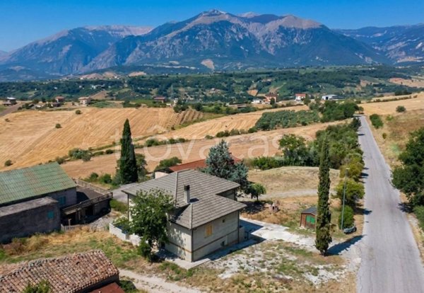 casa indipendente in vendita a Casoli in zona Ascigno
