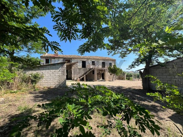 casale in vendita a Casoli in zona Minco di Lici
