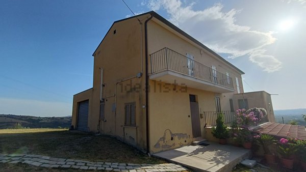 casa indipendente in vendita a Casoli in zona Selva Piana