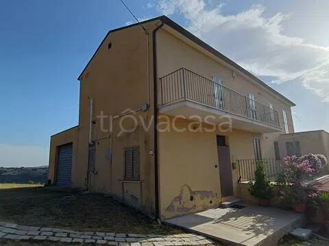 casa indipendente in vendita a Casoli in zona Selva Piana