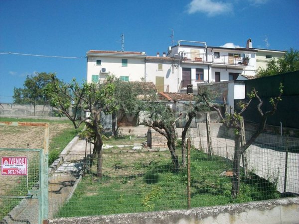 casa indipendente in vendita a Castel Frentano