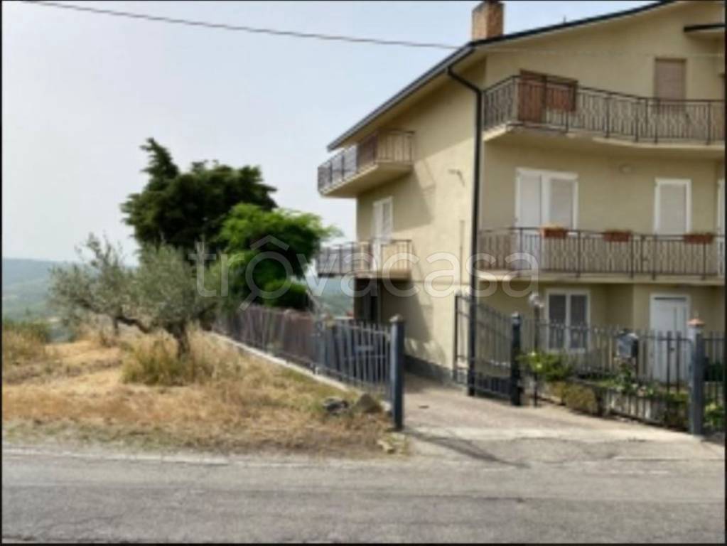 casa indipendente in vendita a Castel Frentano