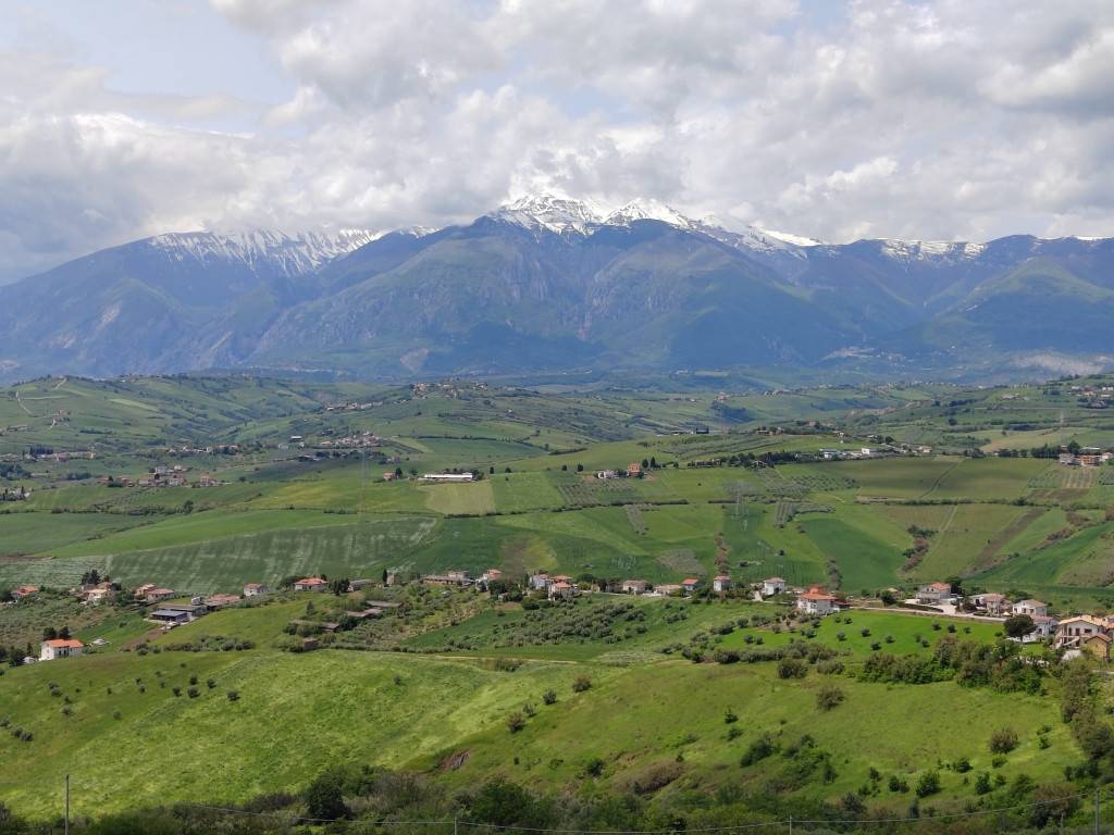 casa indipendente in vendita a Castel Frentano