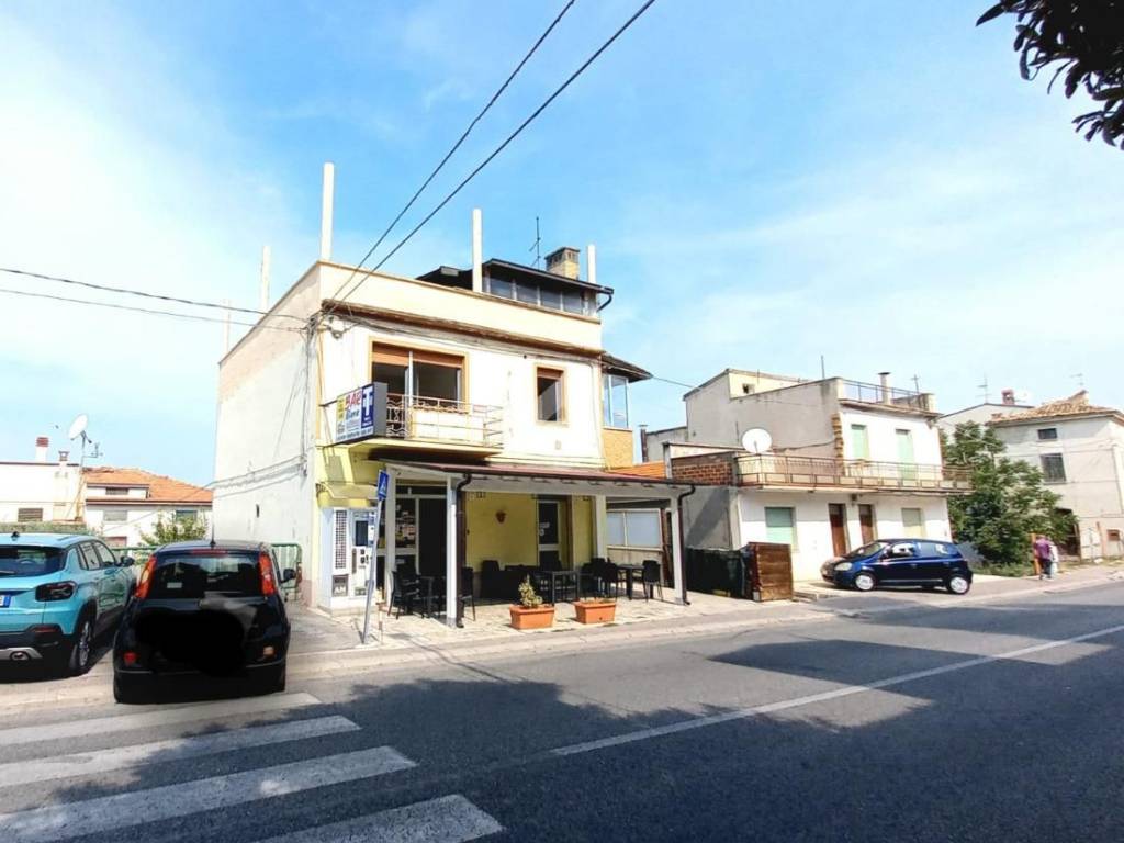 casa indipendente in vendita a Castel Frentano in zona San Rocco