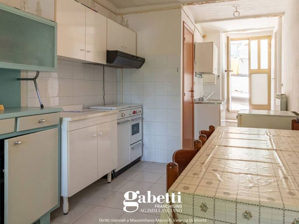 casa indipendente in vendita a Castel Frentano