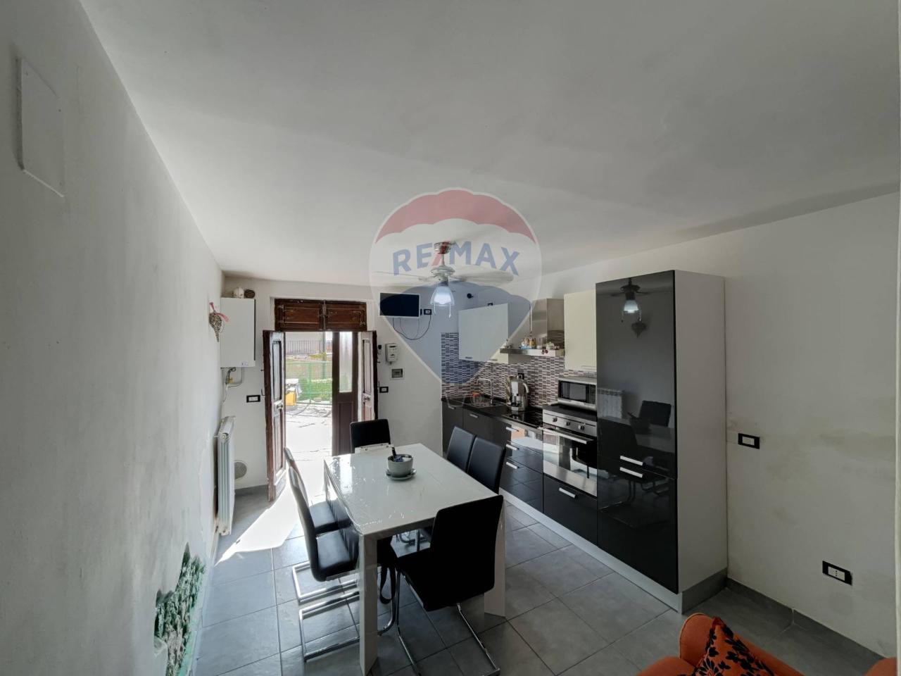 casa indipendente in vendita a Castel Frentano